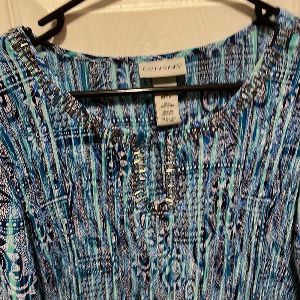 Womens blouse - Picture 2 of 5